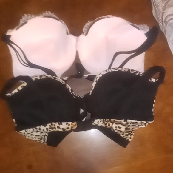 Victoria Secret Bras - Picture 3 of 4